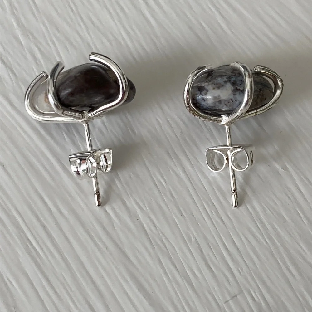 Handmade Raw Black Gray Agate Stud Earrings 925 Sterling Silver Long Prong